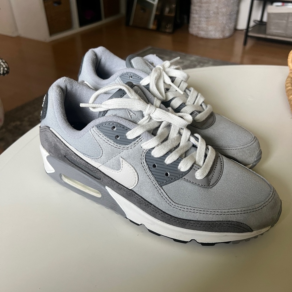 Nike Air Max 90 Premium 'Light Smoke Grey